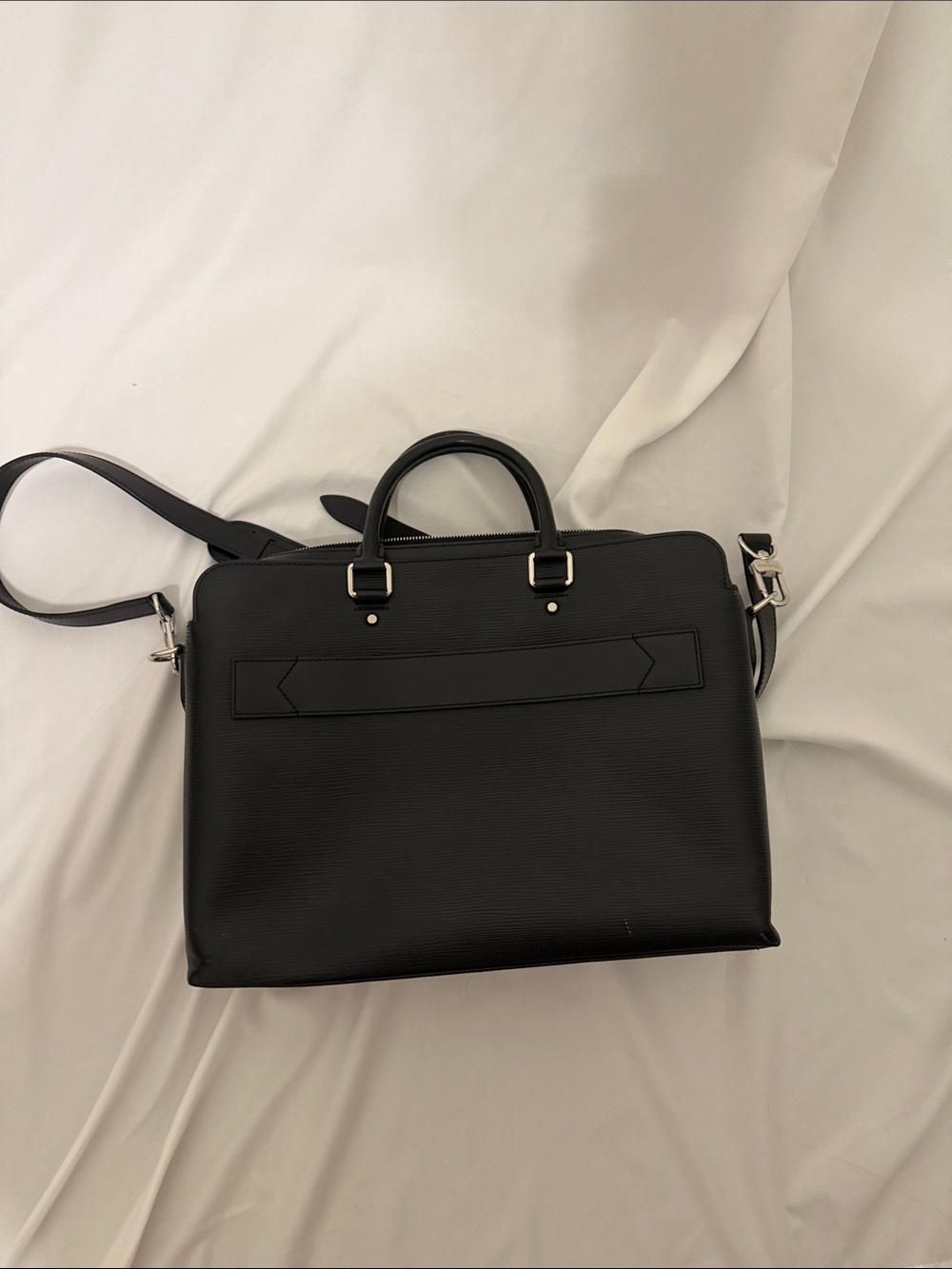 Louis Vuitton 2011 Epi Bassano GM Business Bag - Black - Picture 6 of 11